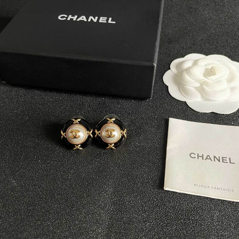 Chanel Earring 06yxs46